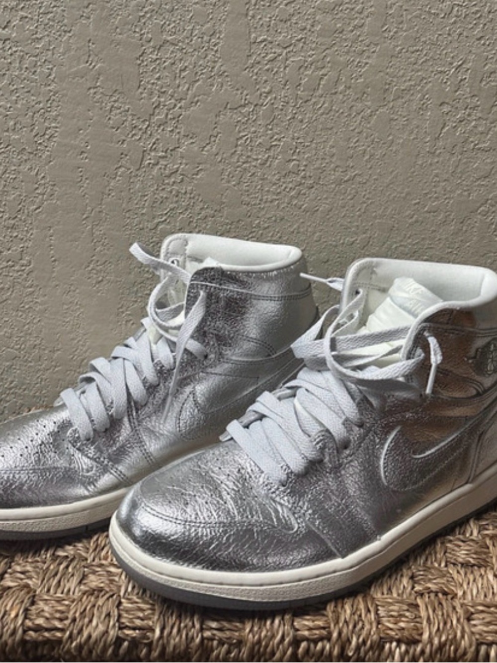 Jordan Air Jordan 1 High OG Metallic Silver